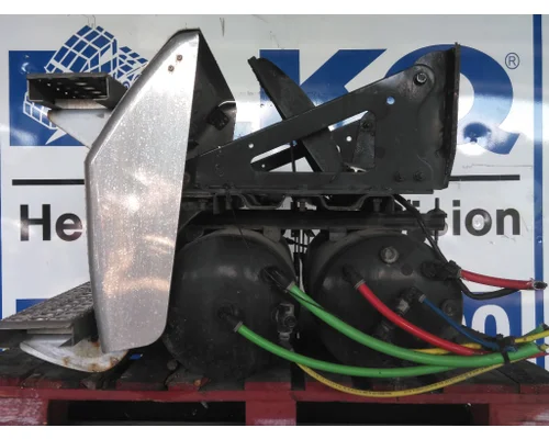 FREIGHTLINER CASCADIA 126 BATTERY BOX