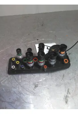 FREIGHTLINER CASCADIA 126 BULKHEAD CONTROL MODULE (BHM)