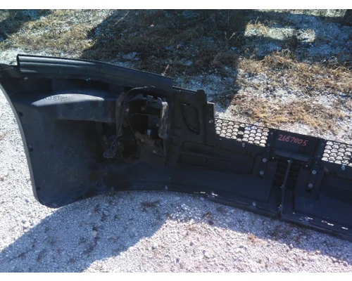FREIGHTLINER CASCADIA 126 BUMPER ASSEMBLY, FRONT