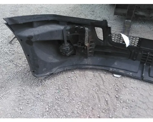 FREIGHTLINER CASCADIA 126 BUMPER ASSEMBLY, FRONT