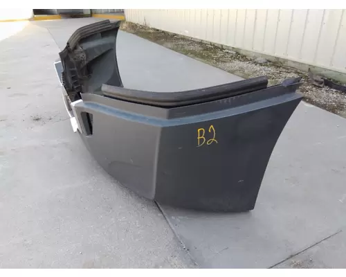 FREIGHTLINER CASCADIA 126 BUMPER ASSEMBLY, FRONT