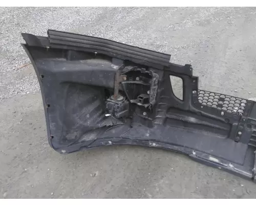 FREIGHTLINER CASCADIA 126 BUMPER ASSEMBLY, FRONT