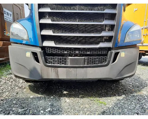 FREIGHTLINER CASCADIA 126 BUMPER ASSEMBLY, FRONT