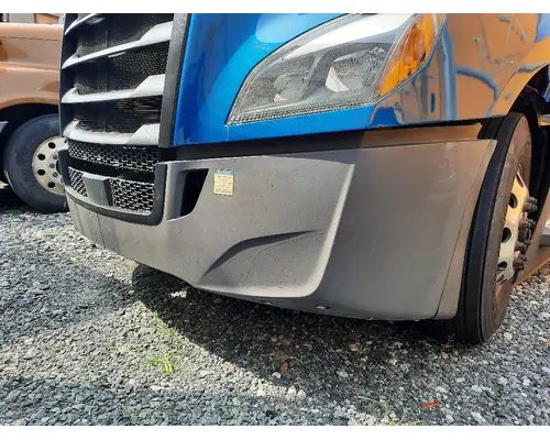 FREIGHTLINER CASCADIA 126 BUMPER ASSEMBLY, FRONT