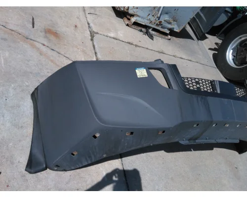 FREIGHTLINER CASCADIA 126 BUMPER ASSEMBLY, FRONT