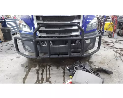 FREIGHTLINER CASCADIA 126 BUMPER BRUSH GUARD