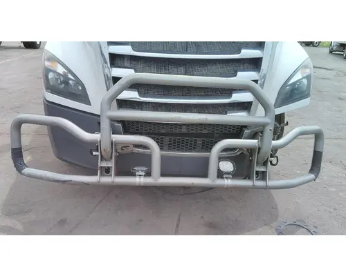 FREIGHTLINER CASCADIA 126 BUMPER BRUSH GUARD