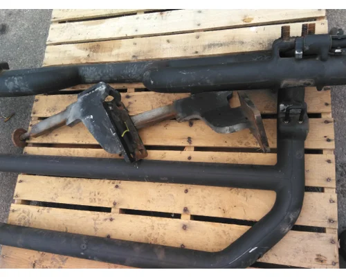 FREIGHTLINER CASCADIA 126 BUMPER BRUSH GUARD