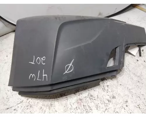 FREIGHTLINER CASCADIA 126 BUMPER END