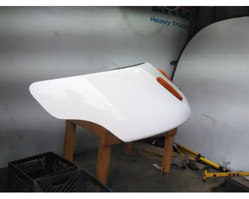 FREIGHTLINER CASCADIA 126 CAB CLIP