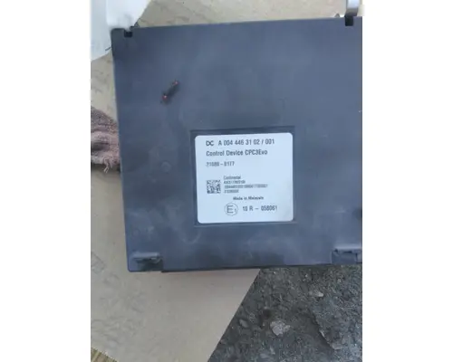 FREIGHTLINER CASCADIA 126 CAB CONTROL UNIT MODULE