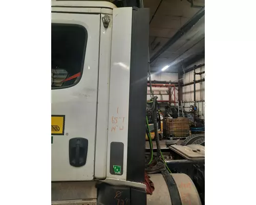 FREIGHTLINER CASCADIA 126 CAB EXTENSION