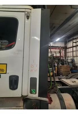 FREIGHTLINER CASCADIA 126 CAB EXTENSION