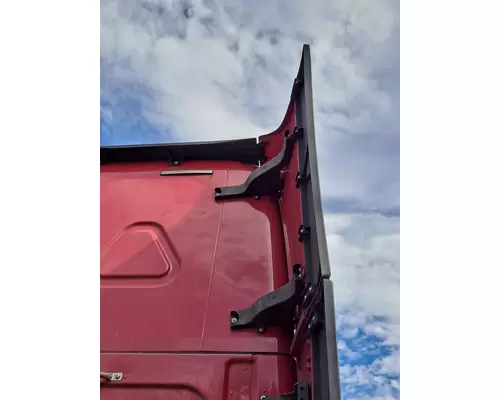 FREIGHTLINER CASCADIA 126 CAB EXTENSION