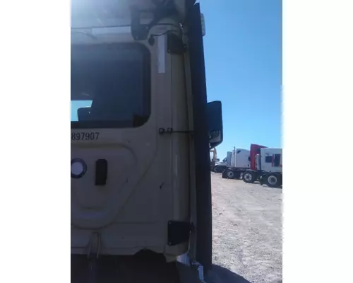 FREIGHTLINER CASCADIA 126 CAB EXTENSION