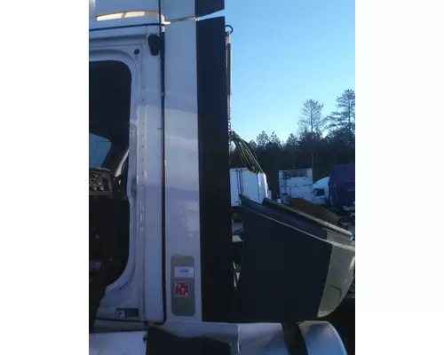 FREIGHTLINER CASCADIA 126 CAB EXTENSION