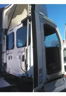 FREIGHTLINER CASCADIA 126 CAB EXTENSION