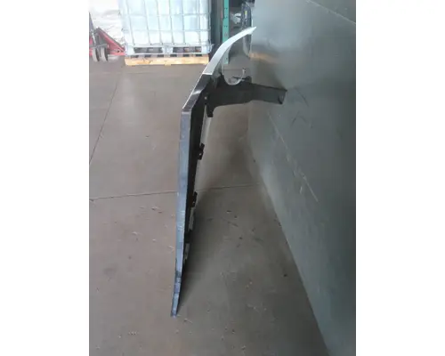 FREIGHTLINER CASCADIA 126 CAB EXTENSION