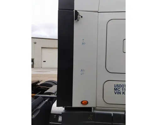 FREIGHTLINER CASCADIA 126 CAB EXTENSION