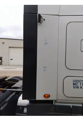 FREIGHTLINER CASCADIA 126 CAB EXTENSION