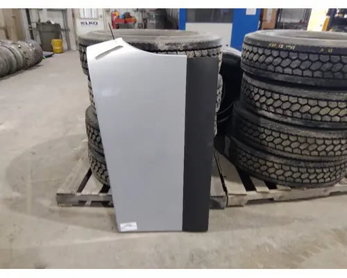 FREIGHTLINER CASCADIA 126 CAB EXTENSION