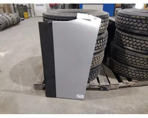 FREIGHTLINER CASCADIA 126 CAB EXTENSION