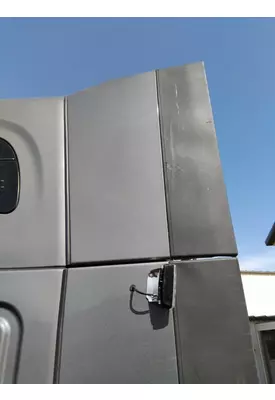 FREIGHTLINER CASCADIA 126 CAB EXTENSION