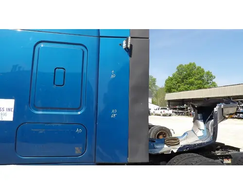 FREIGHTLINER CASCADIA 126 CAB EXTENSION