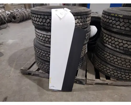 FREIGHTLINER CASCADIA 126 CAB EXTENSION