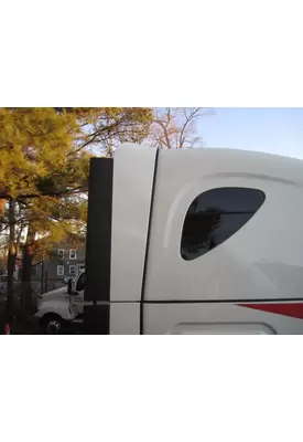 FREIGHTLINER CASCADIA 126 CAB EXTENSION