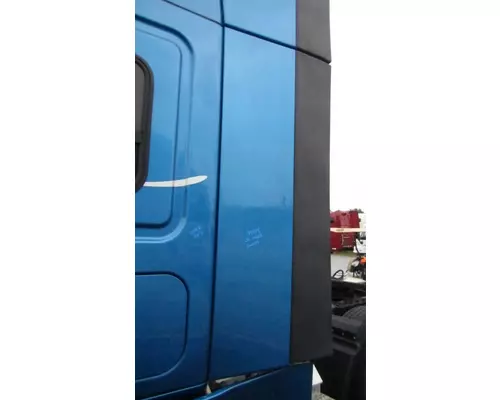 FREIGHTLINER CASCADIA 126 CAB EXTENSION