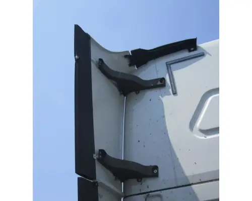 FREIGHTLINER CASCADIA 126 CAB EXTENSION