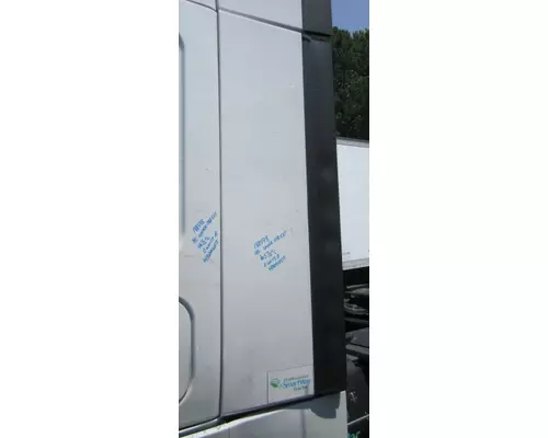 FREIGHTLINER CASCADIA 126 CAB EXTENSION