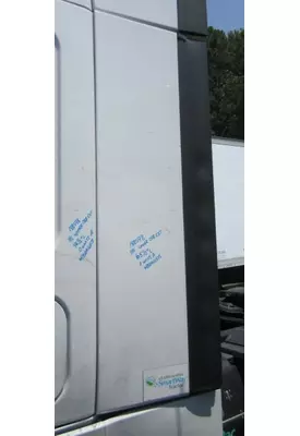 FREIGHTLINER CASCADIA 126 CAB EXTENSION