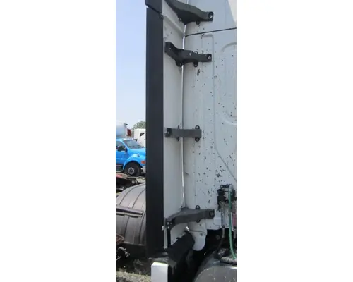 FREIGHTLINER CASCADIA 126 CAB EXTENSION