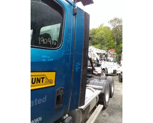 FREIGHTLINER CASCADIA 126 CAB EXTENSION
