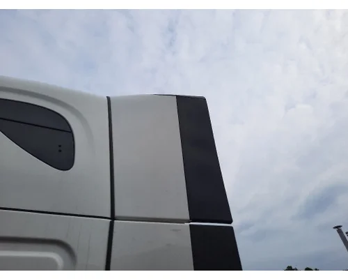 FREIGHTLINER CASCADIA 126 CAB EXTENSION