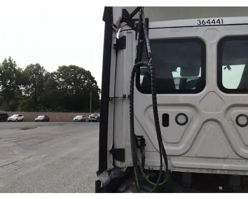 FREIGHTLINER CASCADIA 126 CAB EXTENSION
