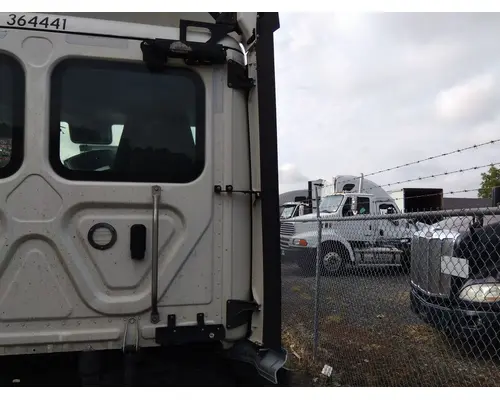 FREIGHTLINER CASCADIA 126 CAB EXTENSION