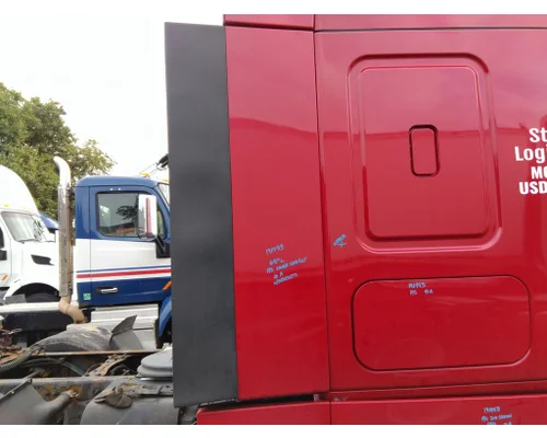 FREIGHTLINER CASCADIA 126 CAB EXTENSION