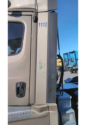 FREIGHTLINER CASCADIA 126 CAB EXTENSION
