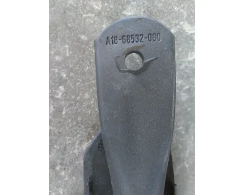 FREIGHTLINER CASCADIA 126 CAB HANDLE