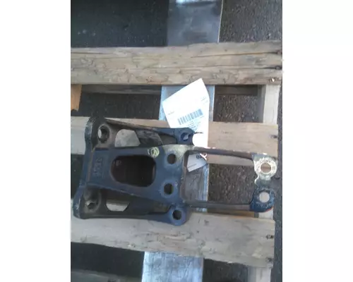 FREIGHTLINER CASCADIA 126 CAB MOUNT,BRACKET