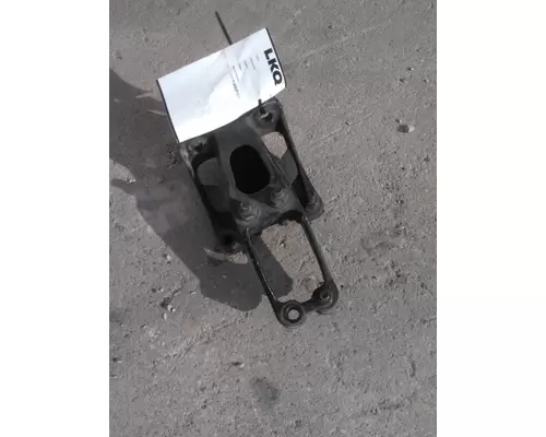 FREIGHTLINER CASCADIA 126 CAB MOUNT,BRACKET