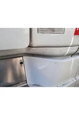 FREIGHTLINER CASCADIA 126 CAB SKIRT FILLER PANEL
