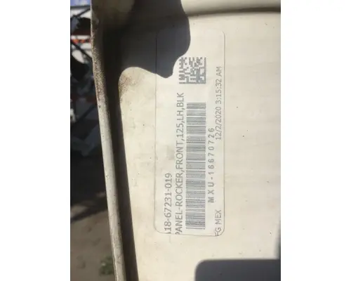 FREIGHTLINER CASCADIA 126 CAB SKIRT FILLER PANEL