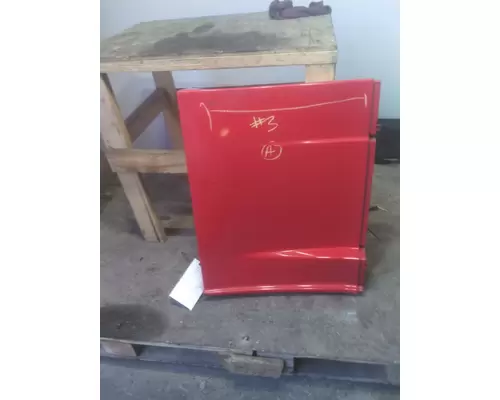 FREIGHTLINER CASCADIA 126 CAB SKIRTSIDE FAIRING