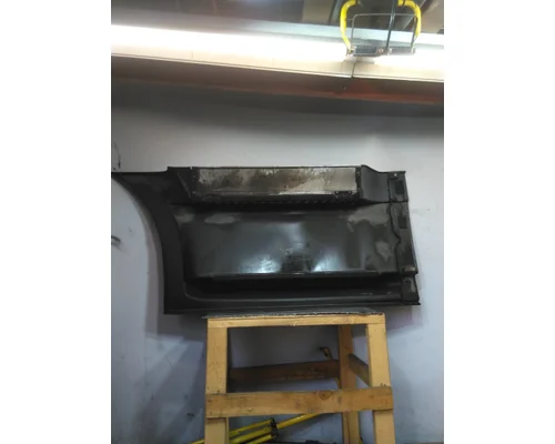 FREIGHTLINER CASCADIA 126 CAB SKIRTSIDE FAIRING