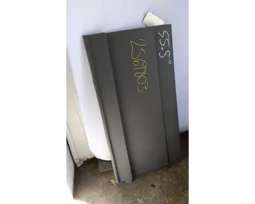 FREIGHTLINER CASCADIA 126 CAB SKIRTSIDE FAIRING