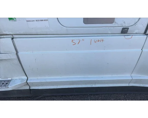 FREIGHTLINER CASCADIA 126 CAB SKIRTSIDE FAIRING
